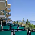 Alma's At * Vlorë