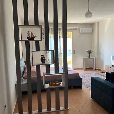 Alma's At Apartment Vlore