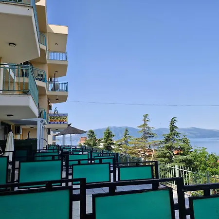 Alma's At * Vlorë